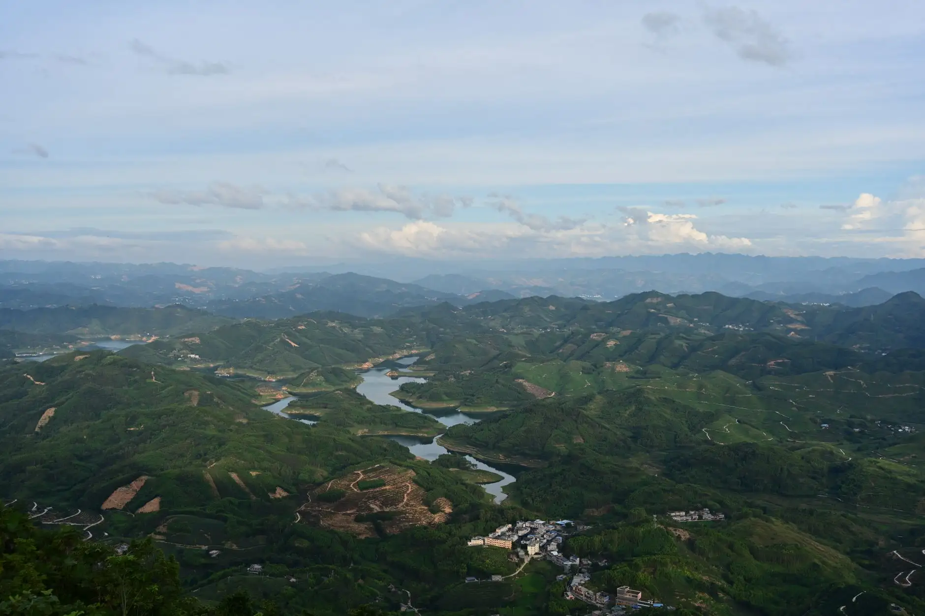 软启动器与星三角启动的对比分析及选型建议
